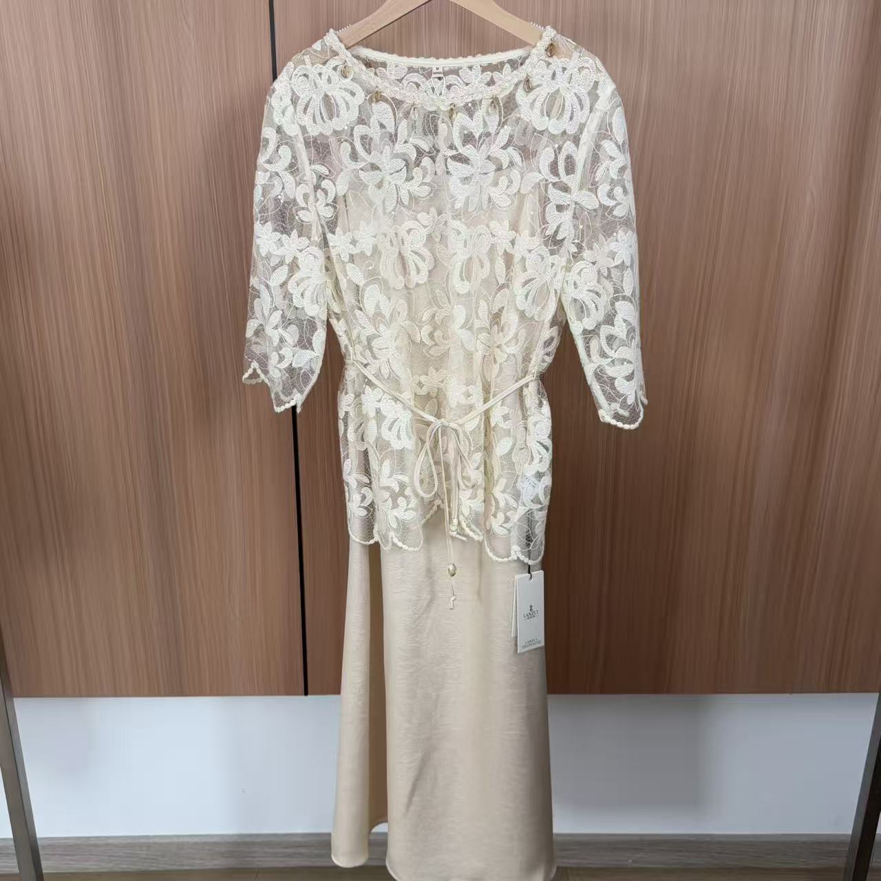 308轻奢优雅镂空时尚套装裙子重工时尚连衣裙女士上衣