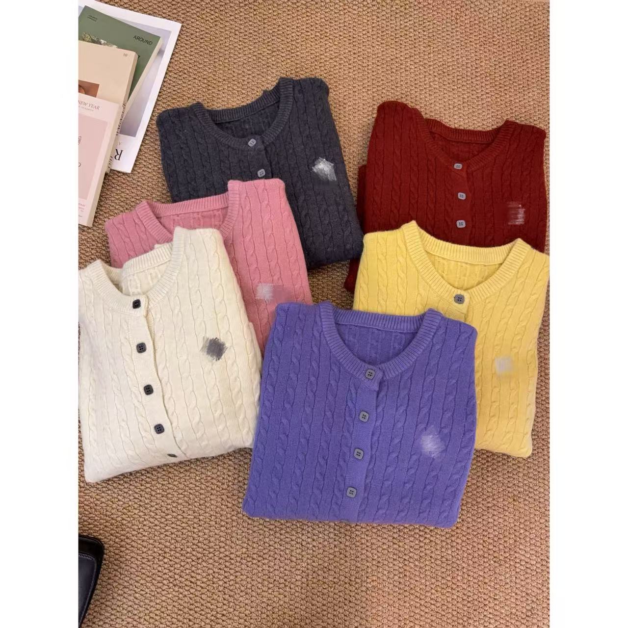 MMIAO*小方扣麻花*多色加厚软糯针织上衣