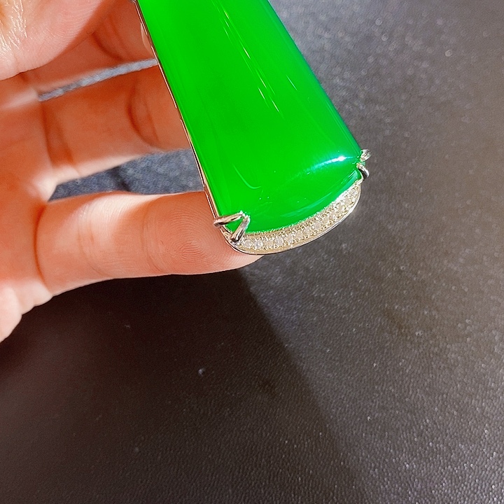 只买单纯的吊坠，没带链子，属的性质。无･****?A55