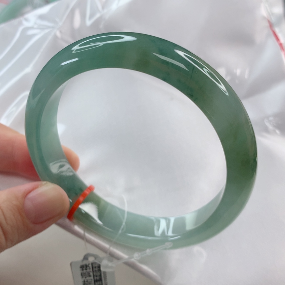 翡翠未镶嵌手镯圈口60.8