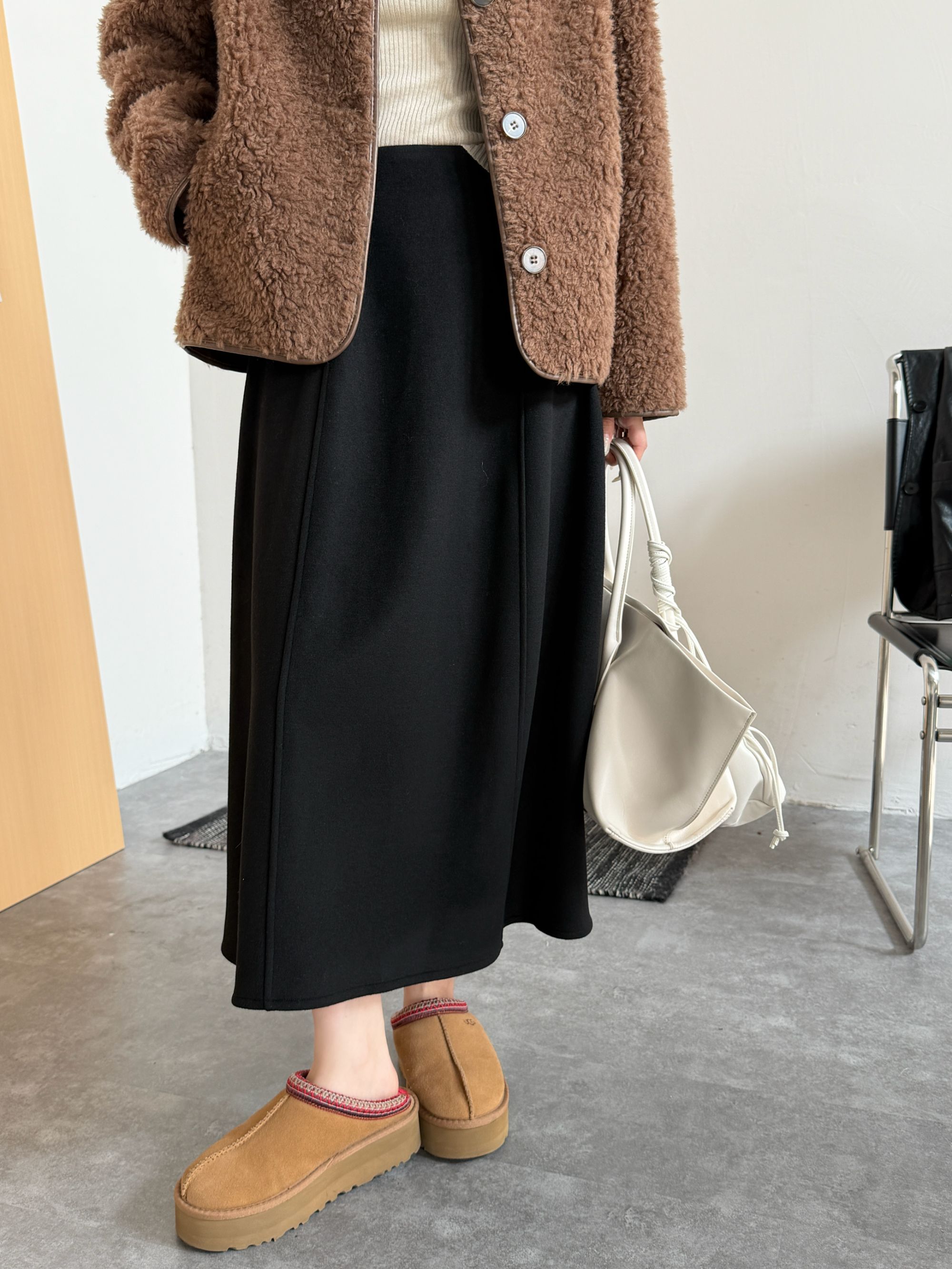 花苞裙2025秋冬新款高腰显瘦石墨烯醋酸羊毛通勤百搭8321款