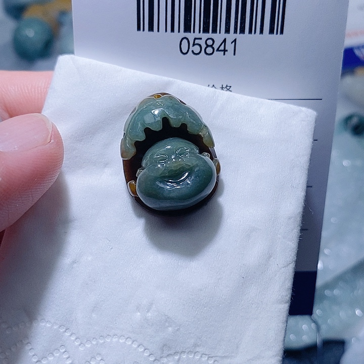 翡翠未镶嵌颈饰天光墟翡翠市场现金代购