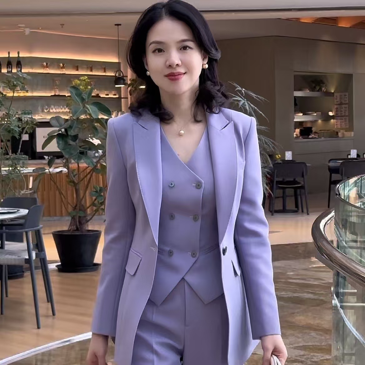 新款亮色系穿搭上新显高显瘦西装三件套马甲套装48085