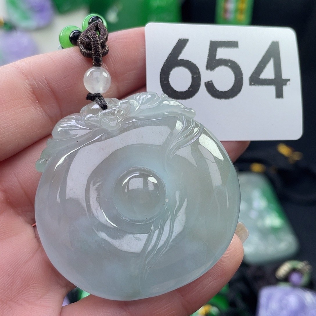 翡翠未镶嵌吊坠(赠链)