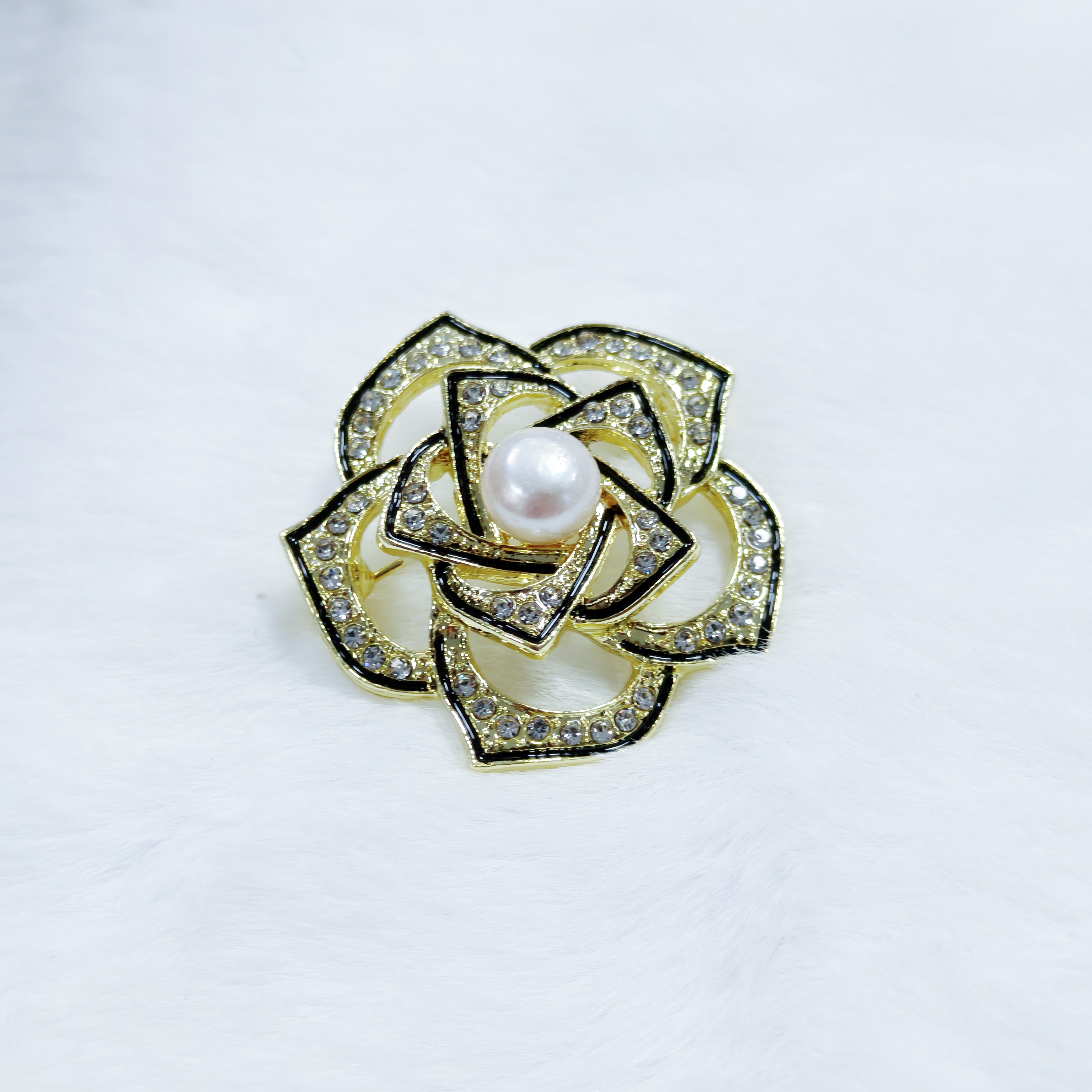 精工高定/天然无核珍珠山茶花胸花 