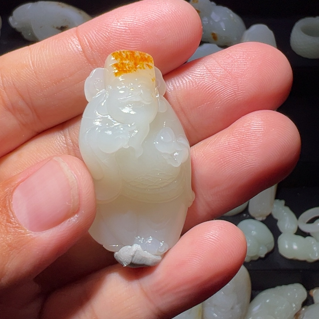 幸****颈饰未镶嵌和田玉