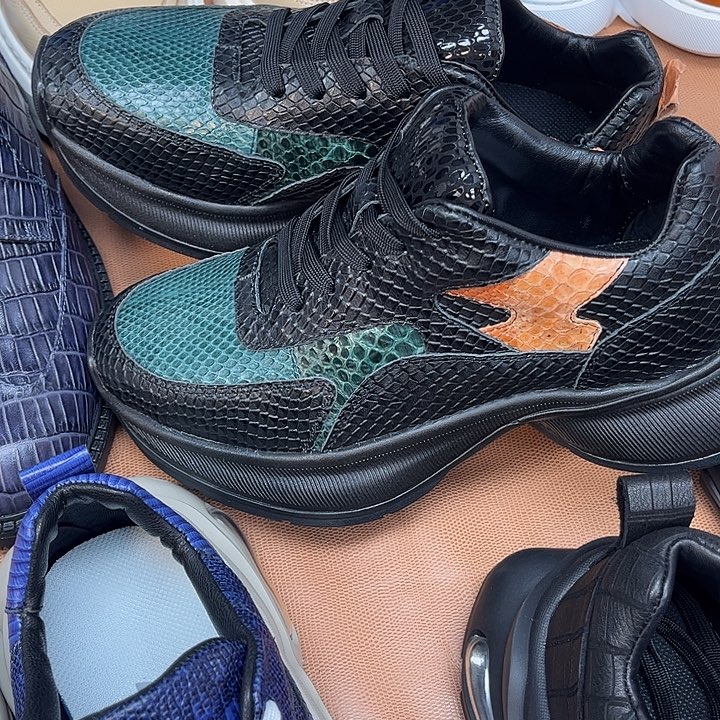 随***缘40男鞋休闲鞋雕花潮