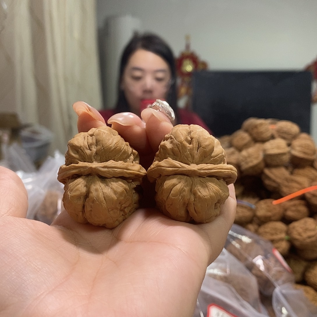 把件文玩核桃38蛤蟆头有黄