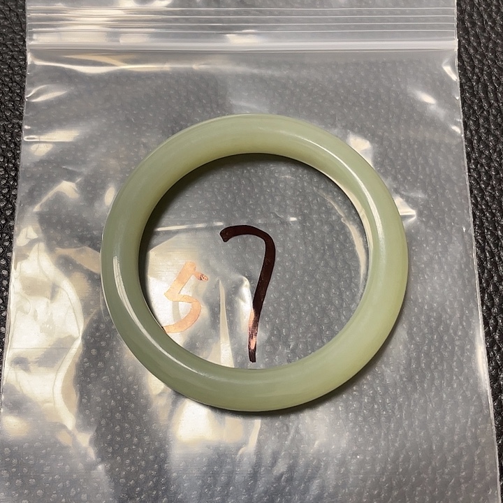 和田玉（糖玉）未镶嵌手镯