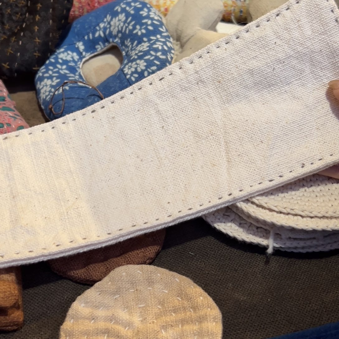 瓷片陶瓷。      陶瓷。     