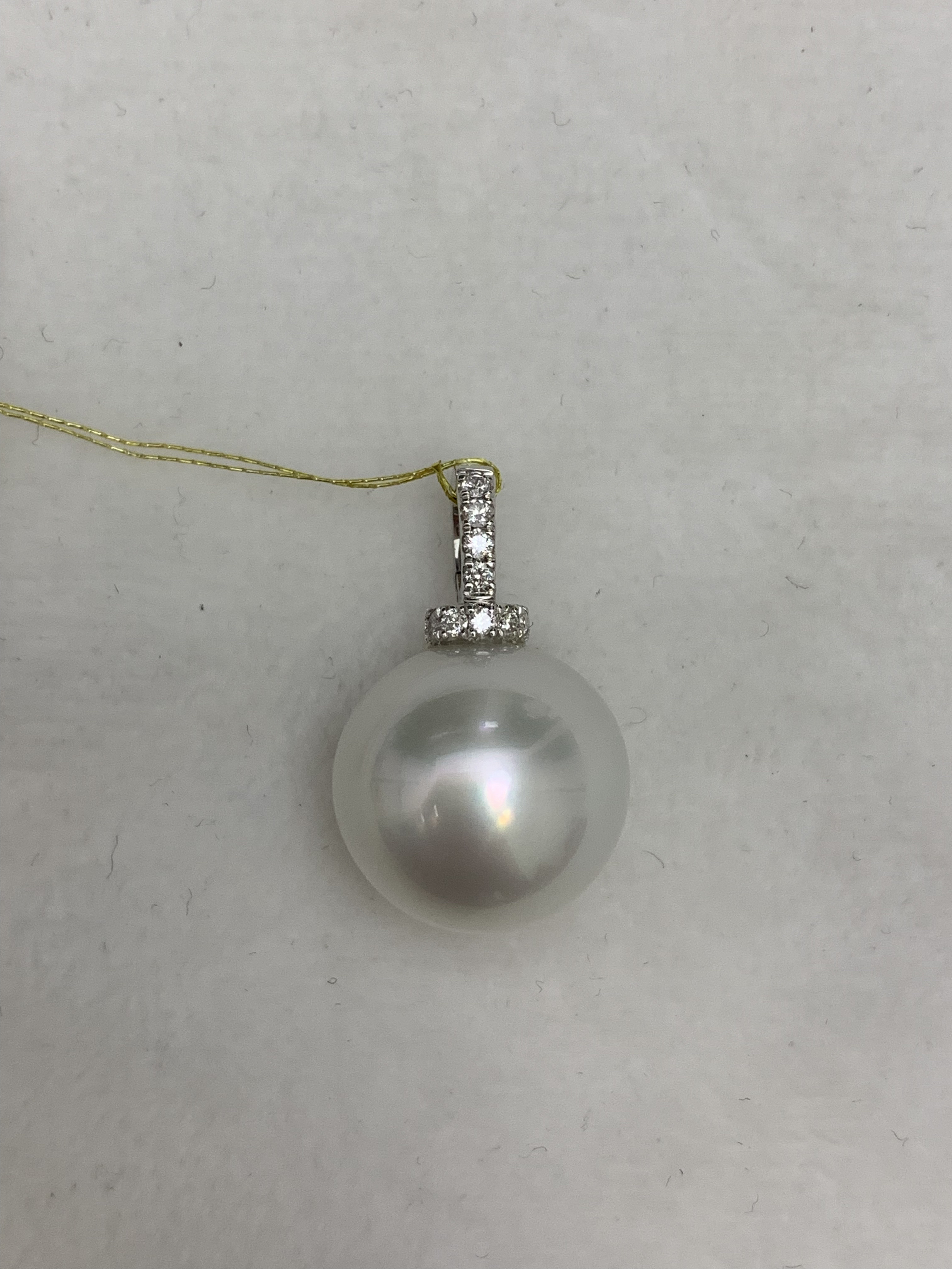 天然海水珍珠澳白18k金钻石冷白光近正圆吊坠12-13mm