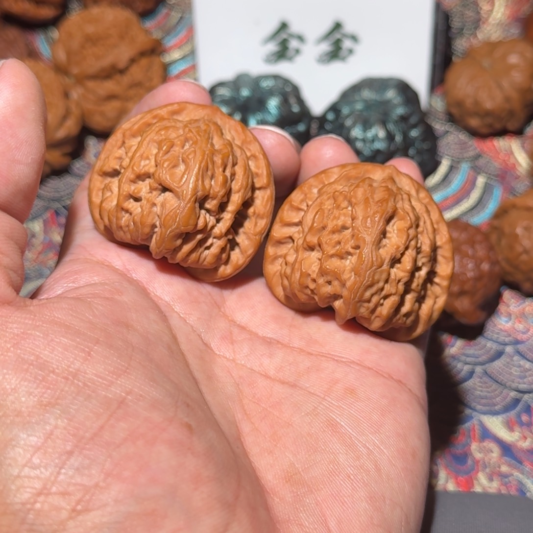 文玩核桃把件平谷九龙，尺寸41