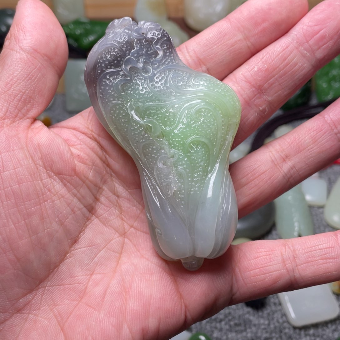 和田玉颈饰未镶嵌鱼****鱼