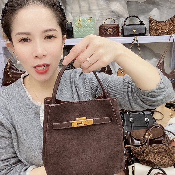 蚕丝小牛剖层皮革PU7561