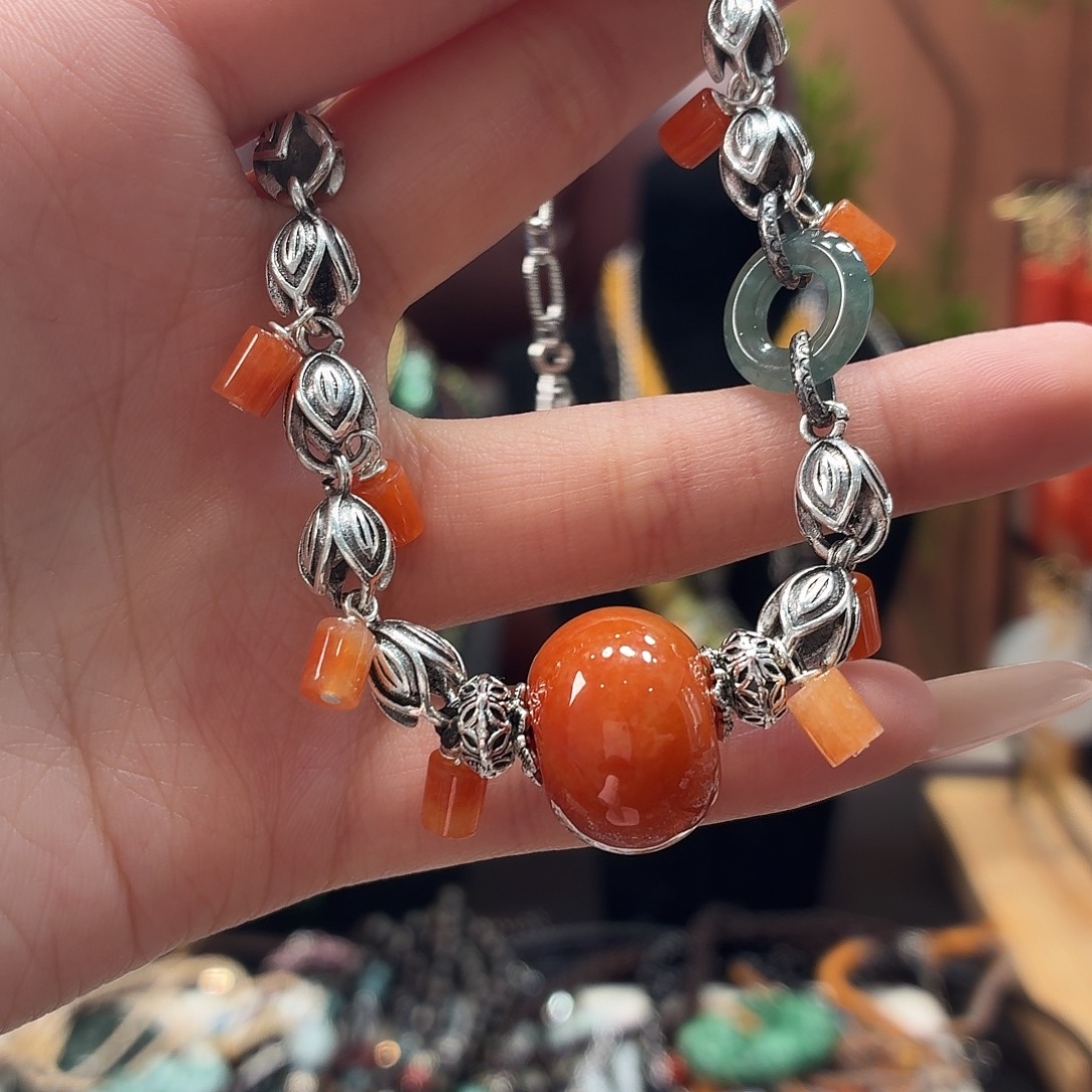 翡翠未镶嵌耳饰手串