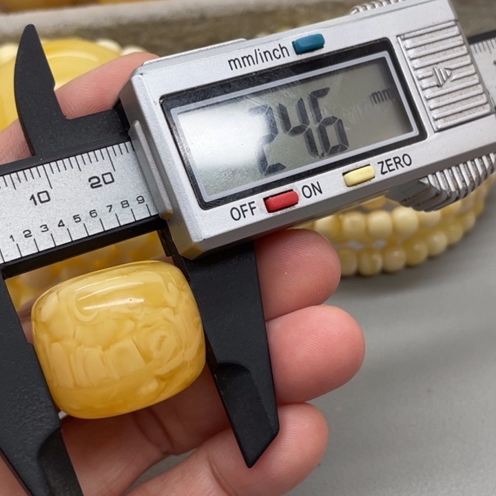 琥珀未镶嵌裸石蜜蜡