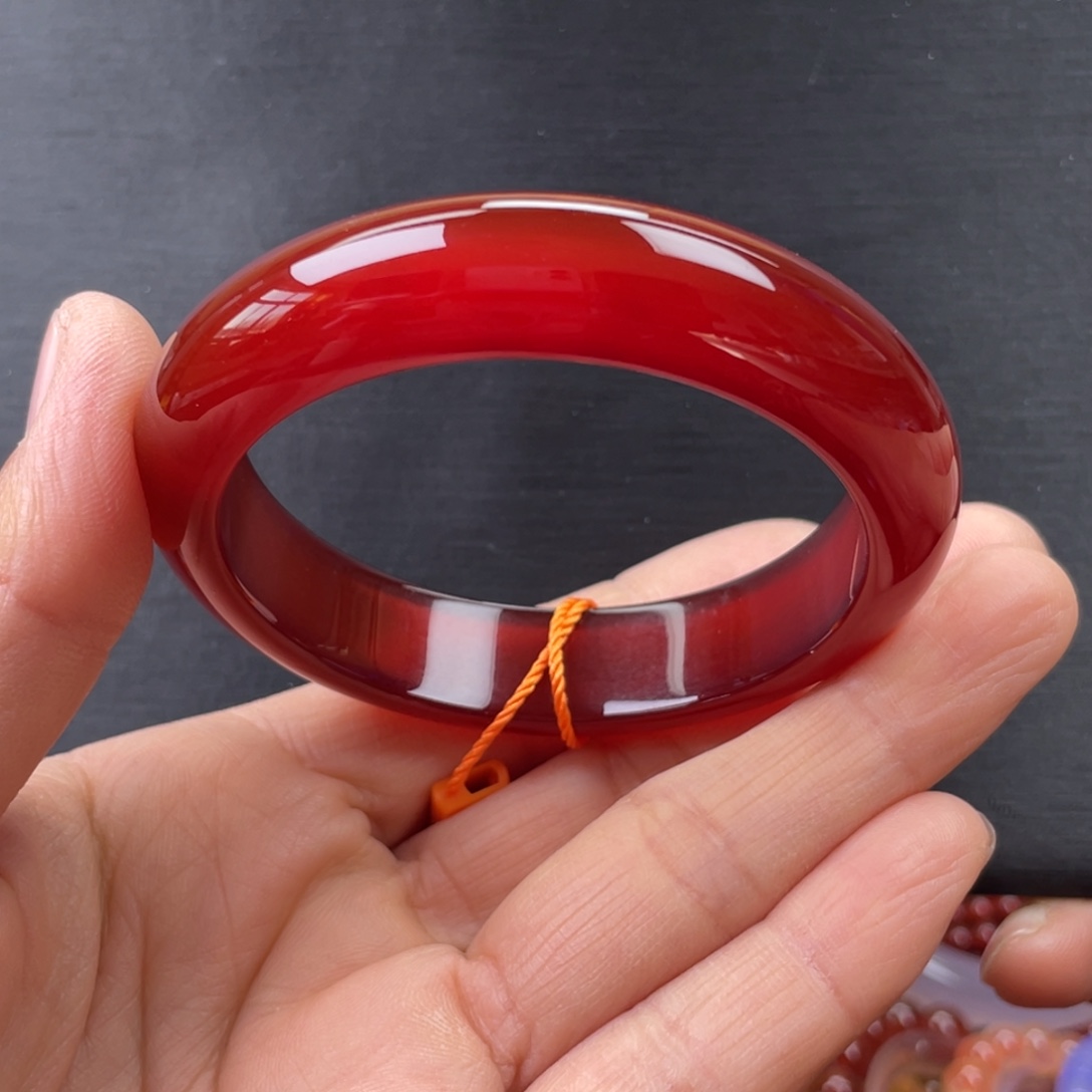 玛瑙/玉髓未镶嵌手镯55圈