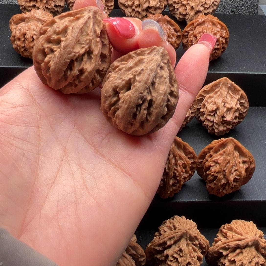 文玩核桃把件灯笼