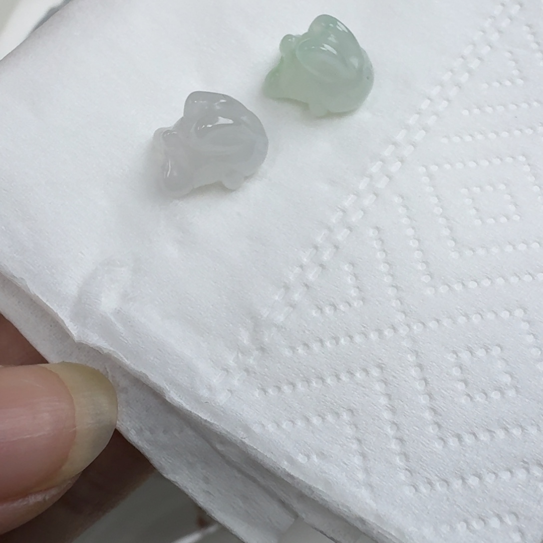 翡翠散珠趴趴兔两个