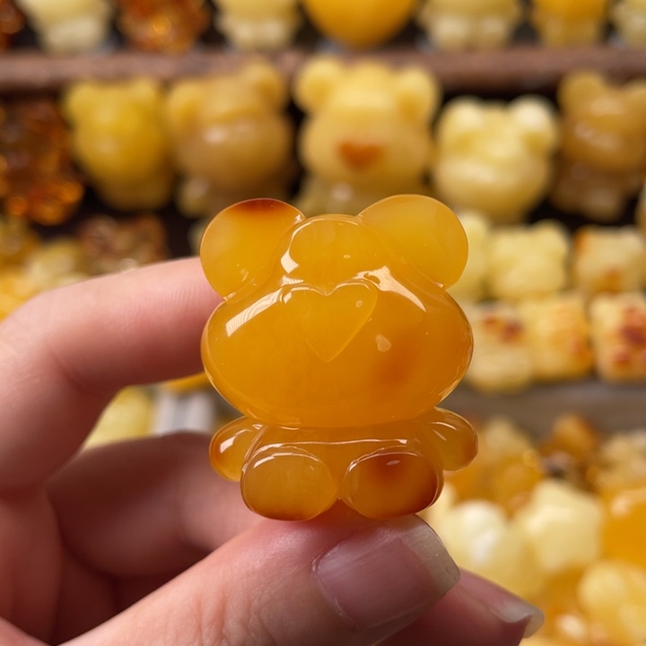 未镶嵌琥珀珠宝奇石
