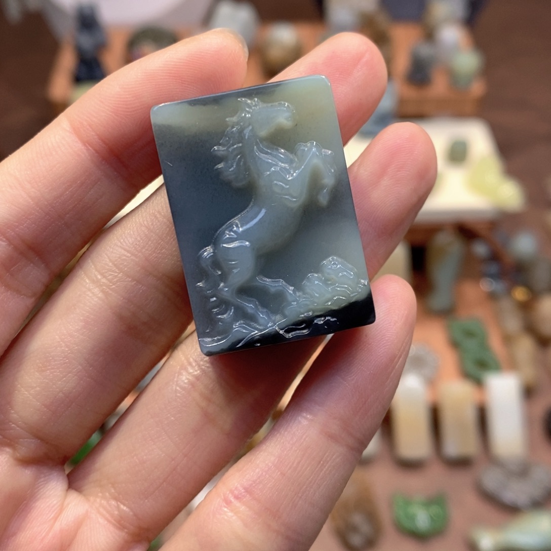 和田玉未镶嵌颈饰