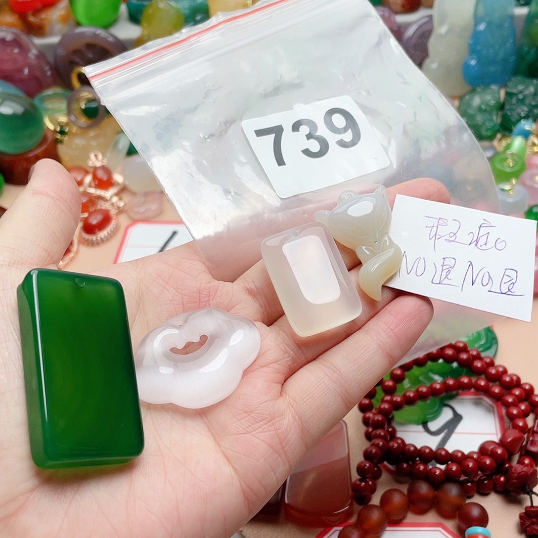 合金颈饰玛瑙/玉髓妖***瑰