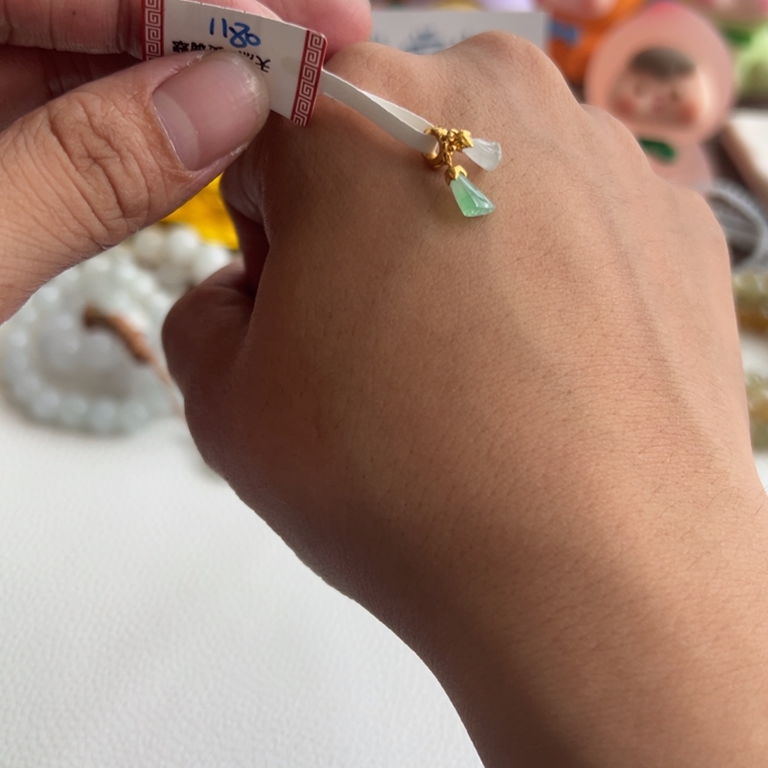 翡翠18K金镶嵌颈饰04号