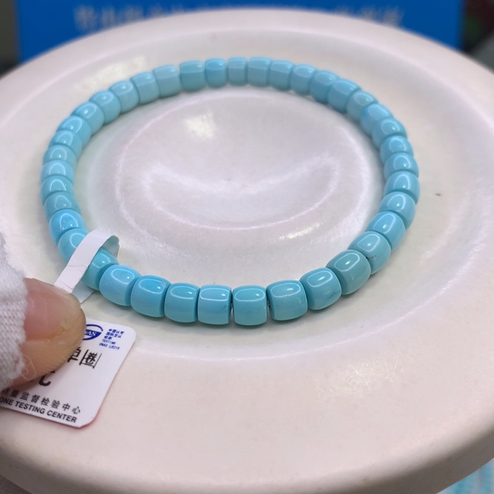 绿松石配饰未镶嵌?**涛
