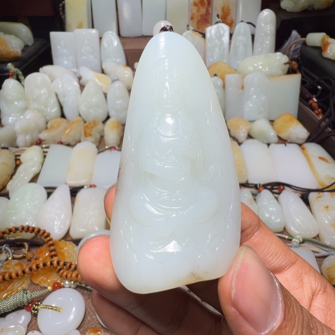 和田玉吊坠(不含链)未镶嵌金*