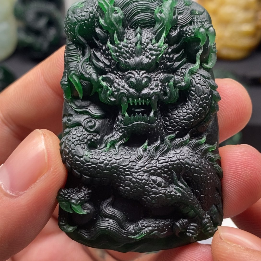 定制翡翠未镶嵌天然翡翠A货龙牌