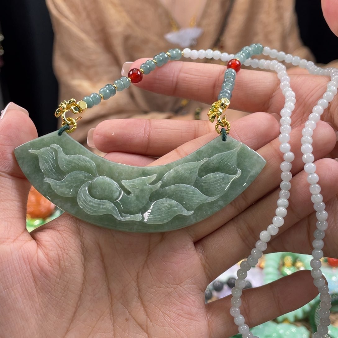 翡翠颈饰未镶嵌代编织