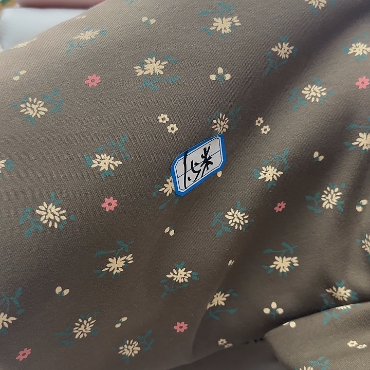 深色碎花1.5米长