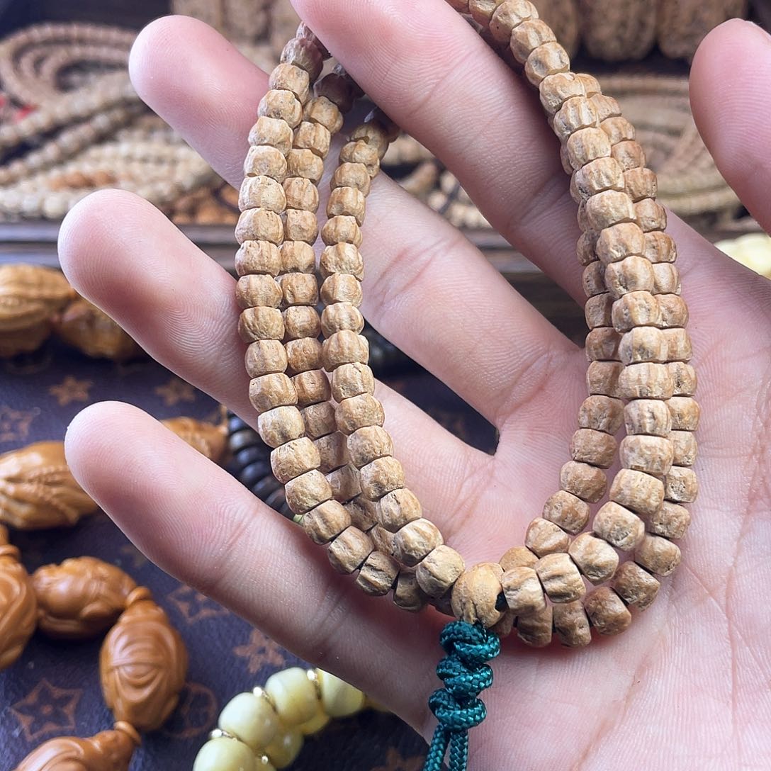 百香籽脖挂红红火火