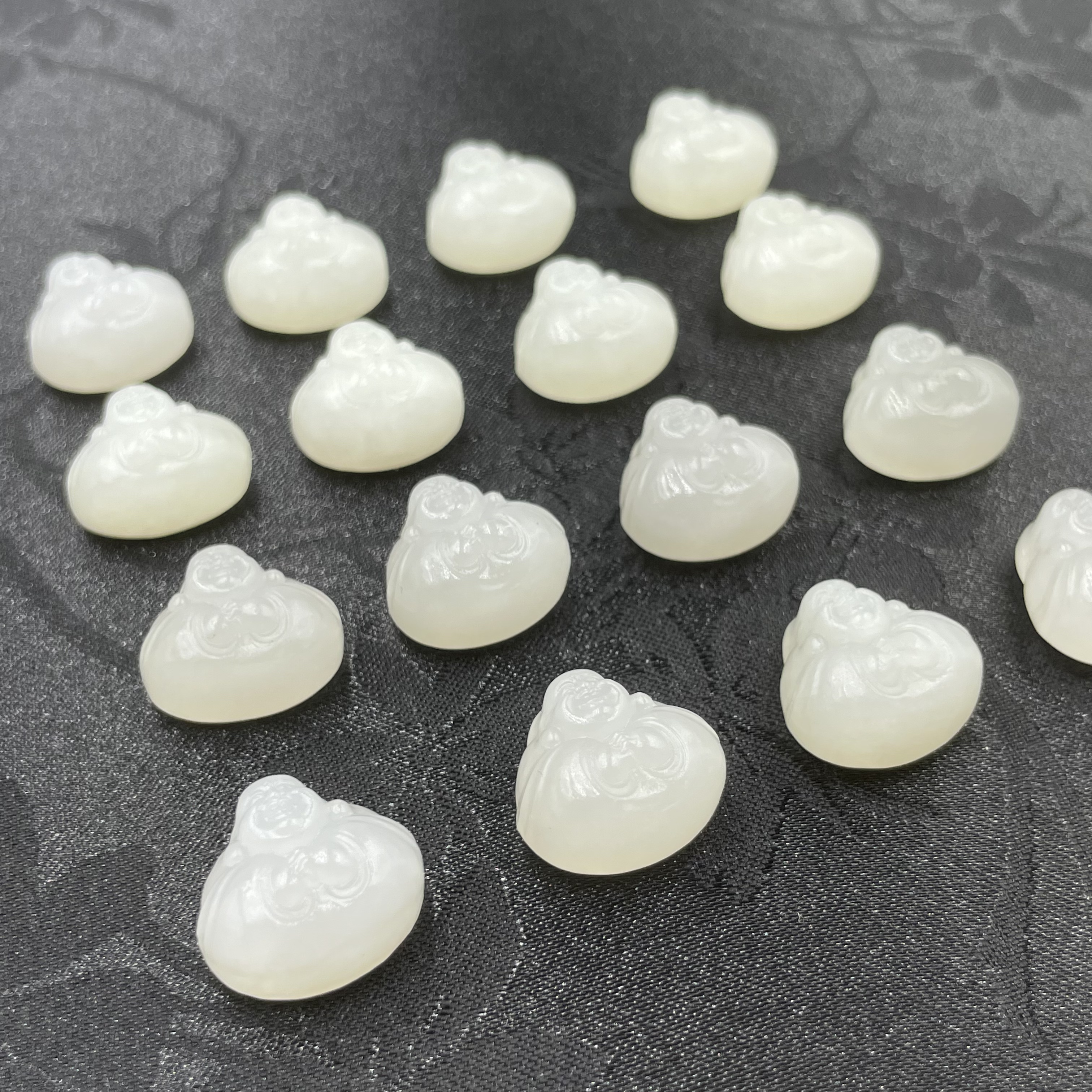 「戴琴珠宝」DQ2098-[抱抱佛]和田白玉抱抱佛（多样性发其一