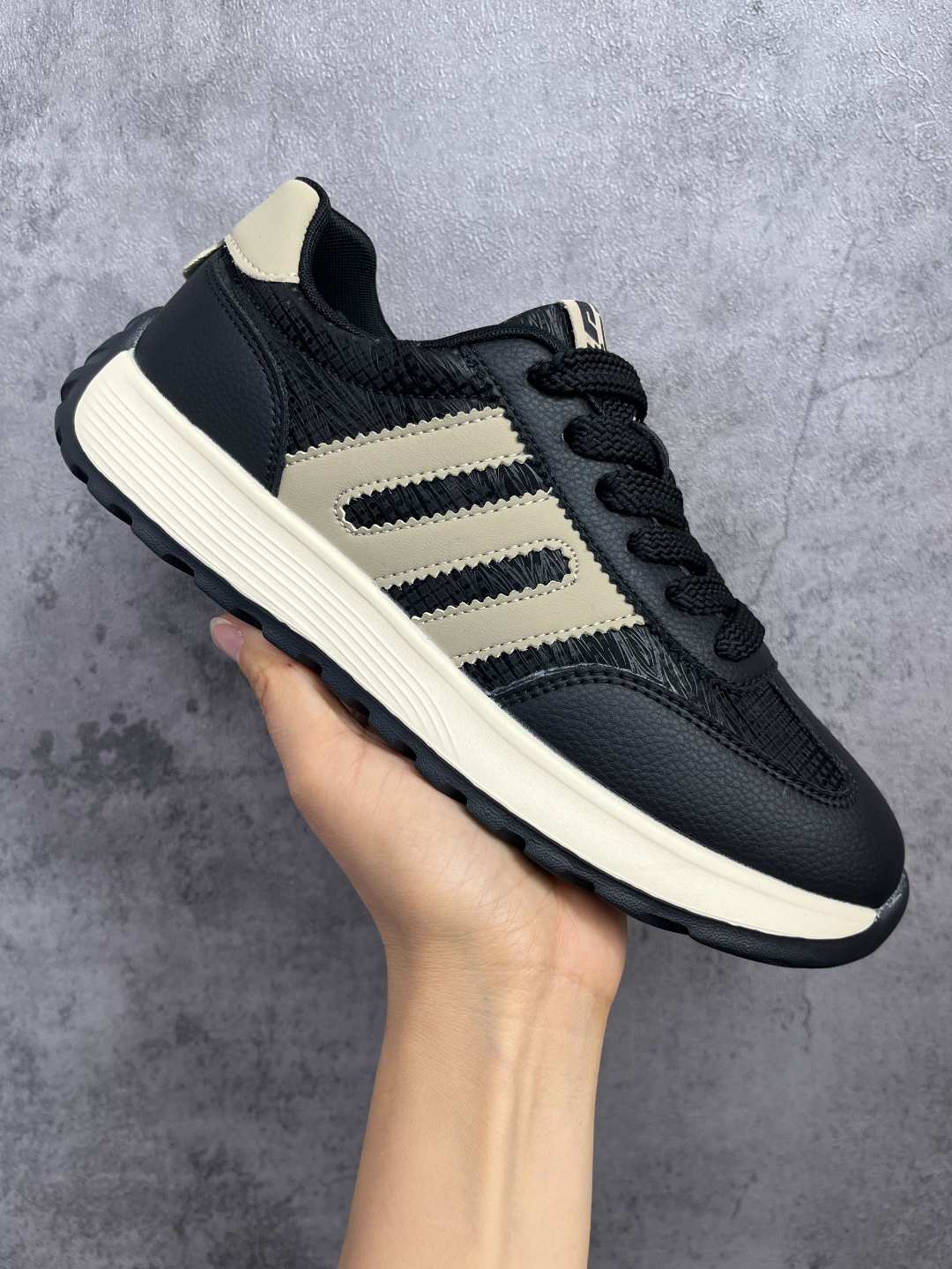 新款头层真皮透气阿甘鞋休闲鞋子轻便软底增高男士正宗阿甘鞋男士