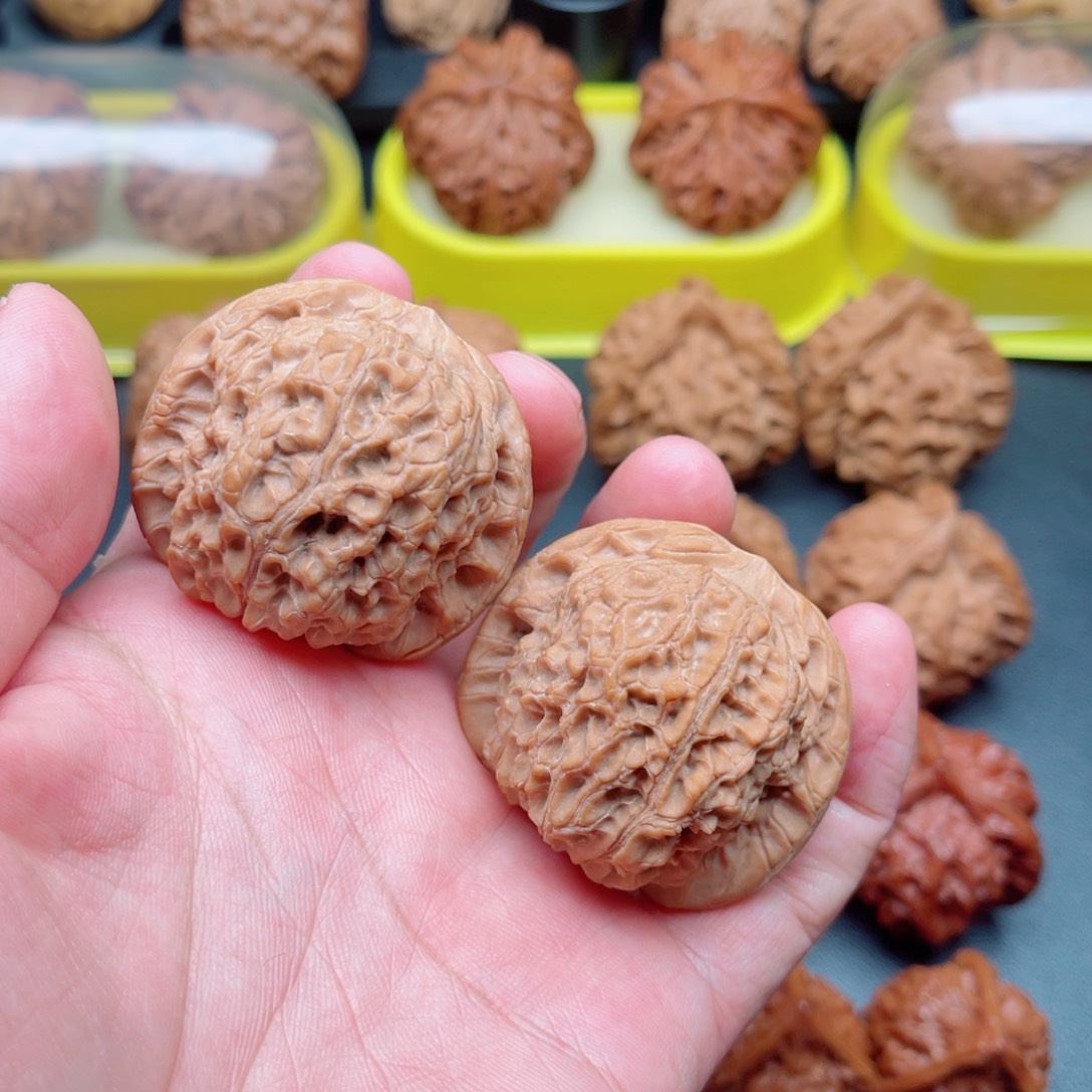 把件文玩核桃血麒麟42×42×37