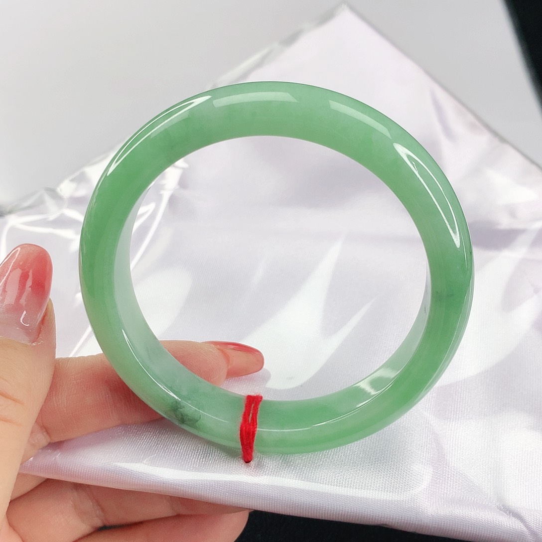 翡翠手镯未镶嵌翡翠009