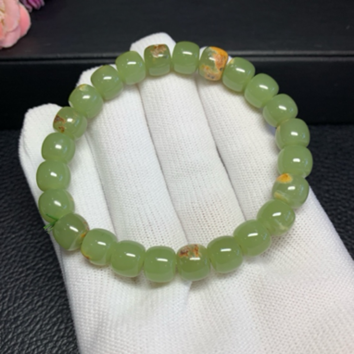 析木椴树林，黄绿肉，《手串》玉质细腻，温润。规格：8-9。新品上市。