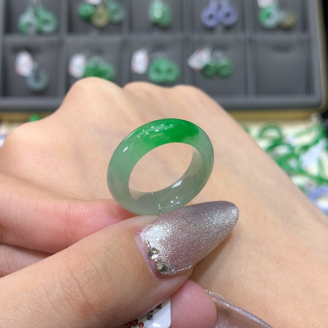 翡翠戒指未镶嵌12一抹绿