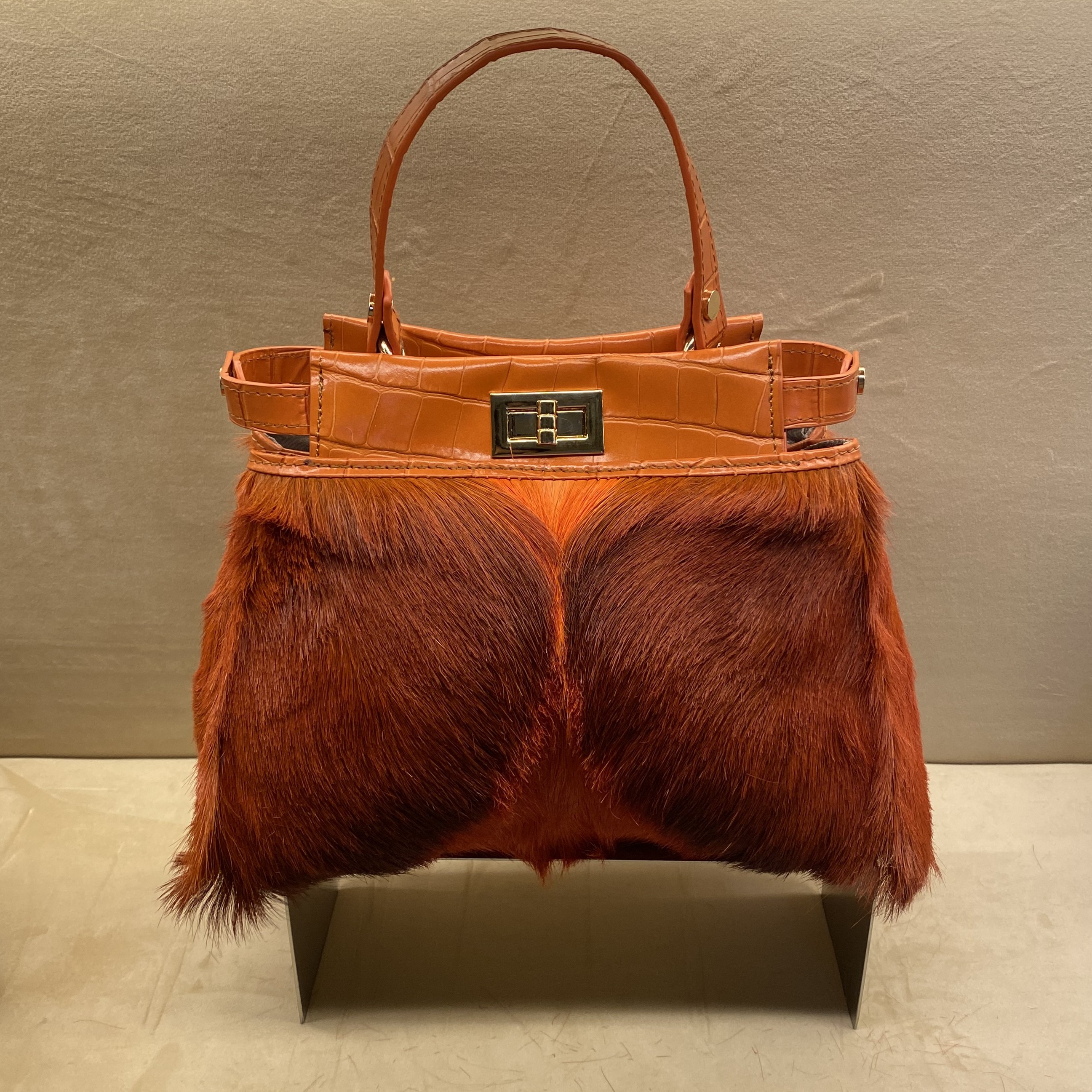 躲猫猫新款 设计师