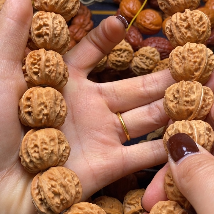 【闪购商品】吊坠文玩核桃何**情龙脊八棱手持白茬