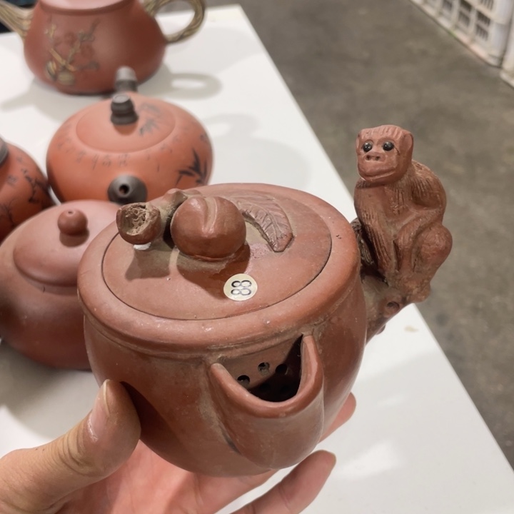 紫砂茶壶老厂紫砂壶一件。