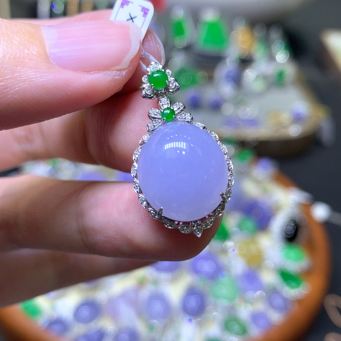 【闪购商品】翡翠颈饰18K金镶嵌翡翠吊坠项链