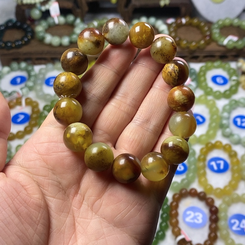 【闪购商品】蛇纹石玉手串未镶嵌卡14