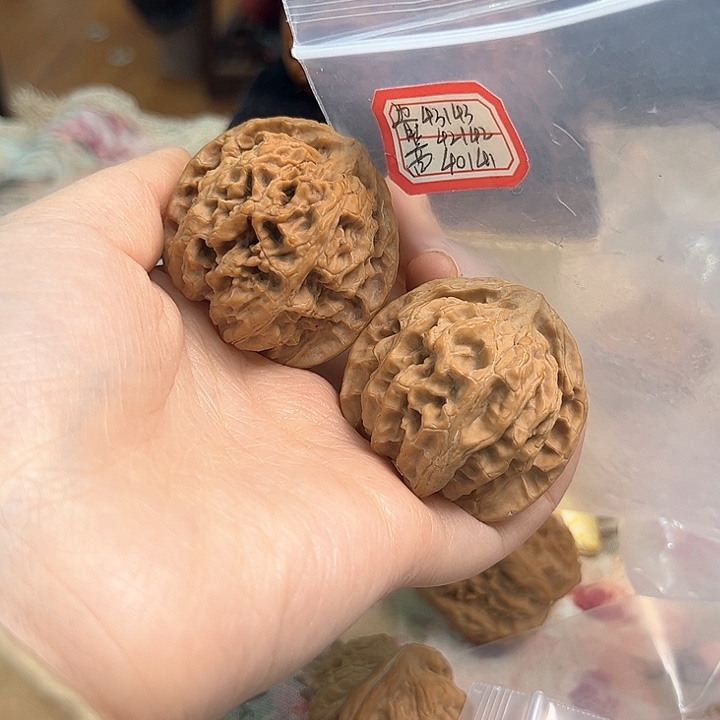 文玩核桃把件苹果园