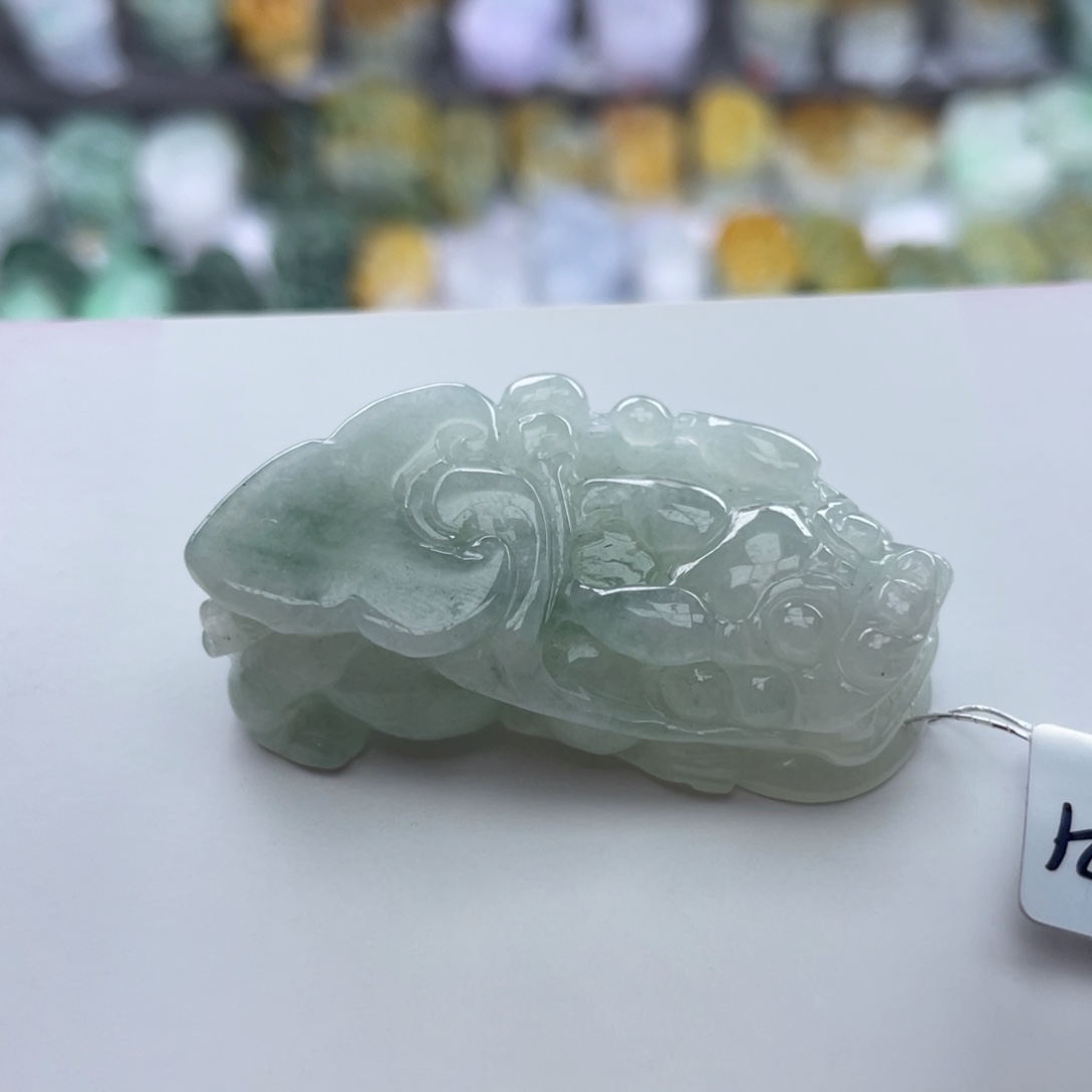 翡翠颈饰未镶嵌貔貅