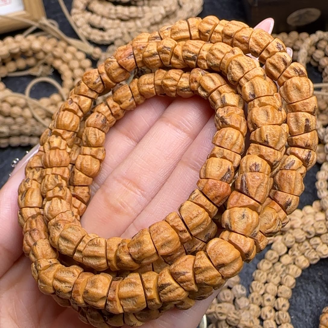 柏香籽/百香籽手串五**厨