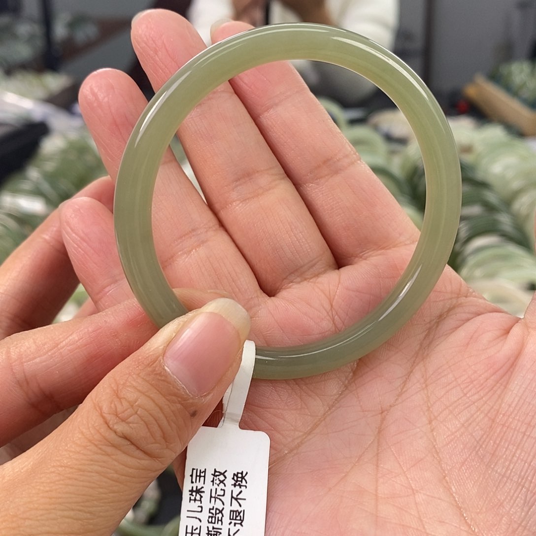 和田玉和田玉手镯54未镶嵌