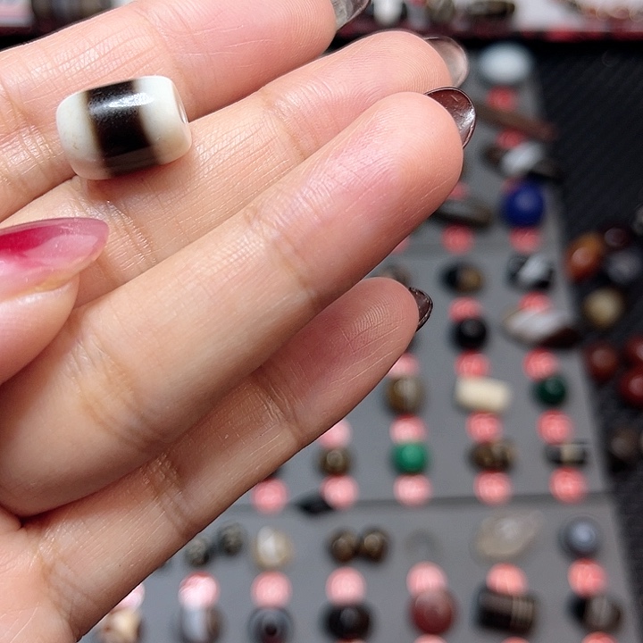 未镶嵌玛瑙/玉髓珠宝半成品B****a