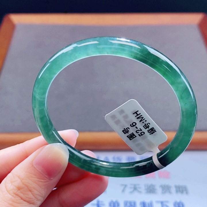 翡翠未镶嵌手镯翡翠手镯17